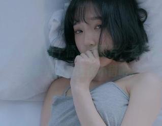 Kang Inkyung有个情人节图片，是隐秘的浪漫，分享出去应该很不错吧。